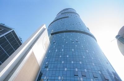 1 Master BR in Sun Tower | Stunning Partial Canal View | Great Opportunity | Modern Layout